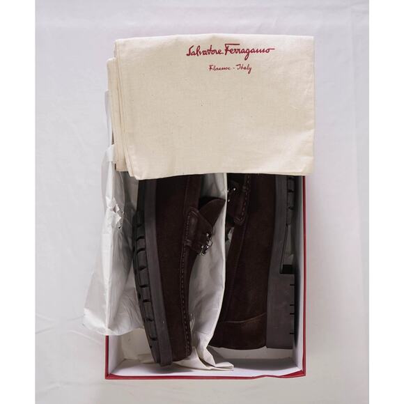 $850 FERRAGAMO - \